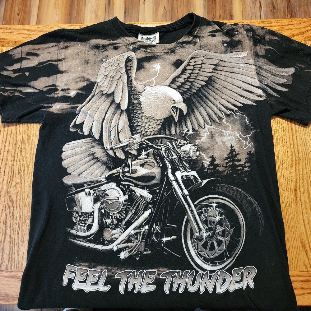 VTG Men's Large Feel the Thunder T-Shirt